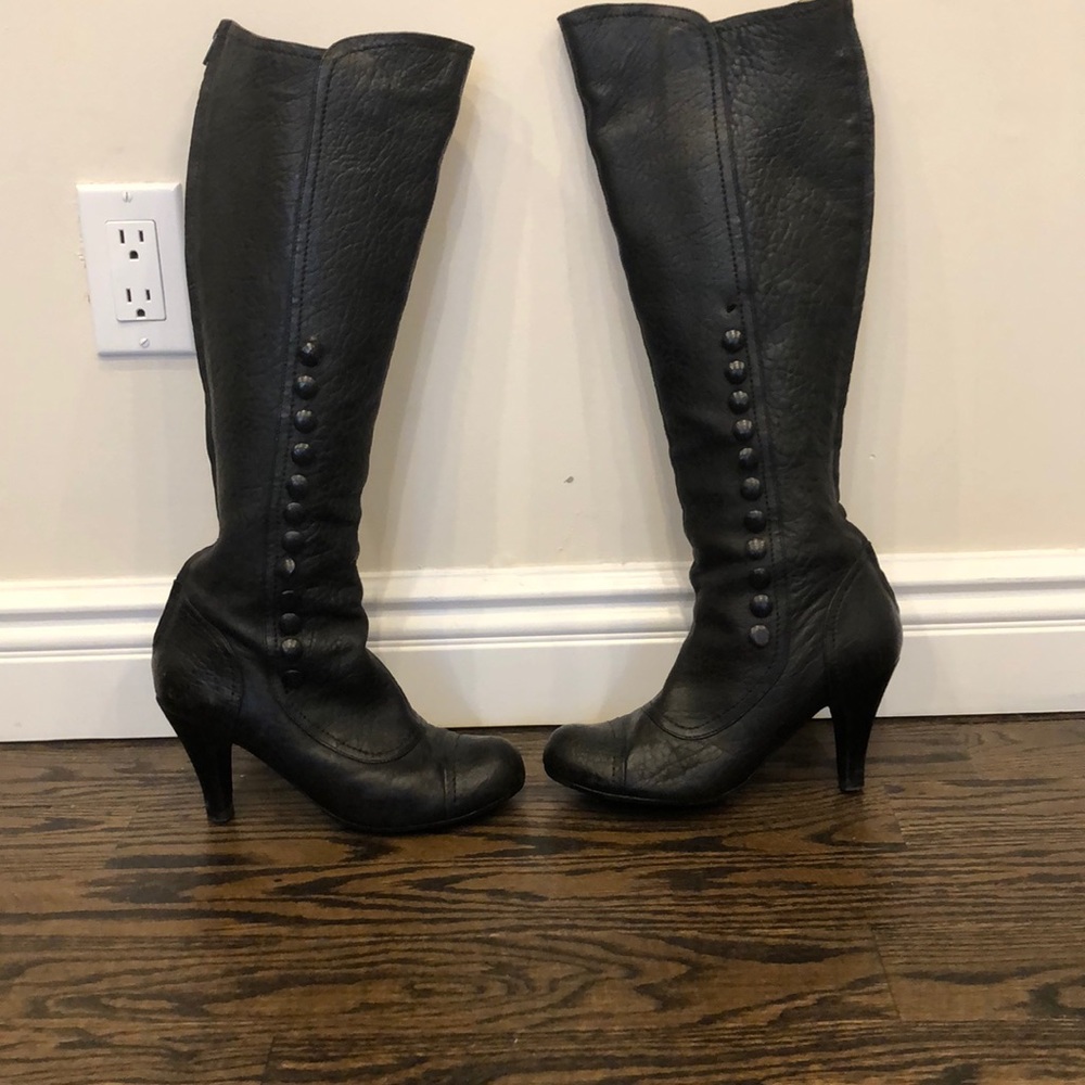 Lanvin Black Leather Buttoned Boots Sz 39